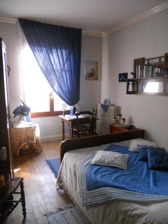 Chambres D'Hotes Des 3 Rois Verdun-sur-Meuse Bilik gambar